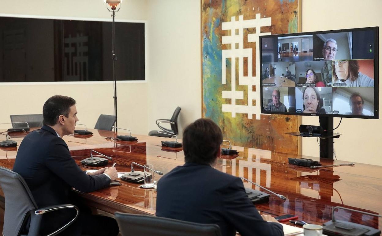 Pedro Sánchez durante una videoconferencia.