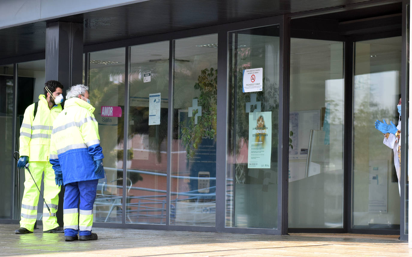 Brigadas municipales. Así trabajan los equipos de limpieza y desinfección del Ayuntamiento de Logroño frente al coronavirus