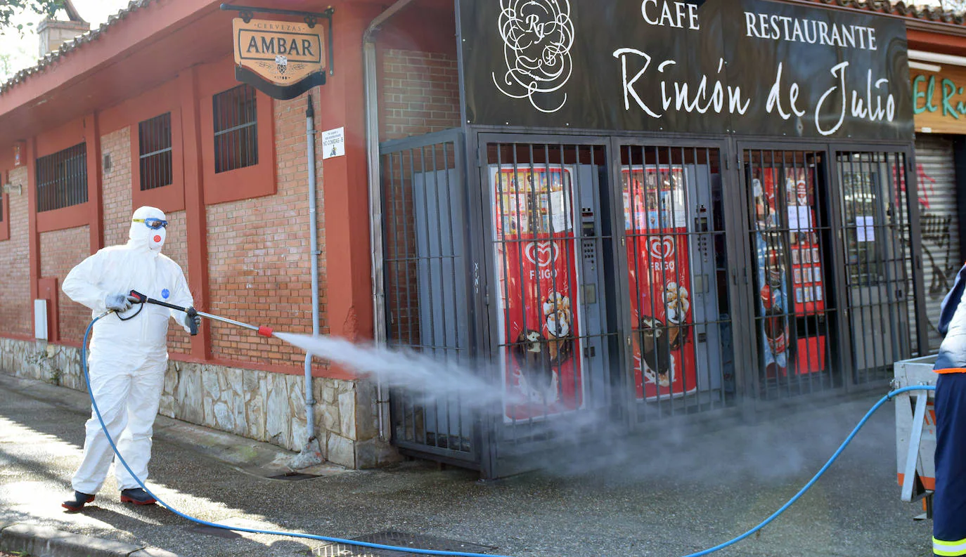 Brigadas municipales. Así trabajan los equipos de limpieza y desinfección del Ayuntamiento de Logroño frente al coronavirus