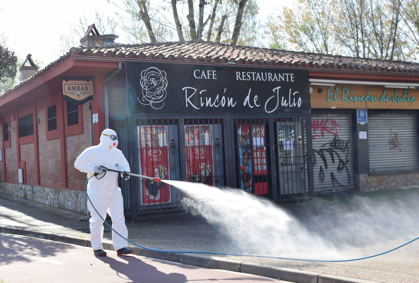 Brigadas municipales. Así trabajan los equipos de limpieza y desinfección del Ayuntamiento de Logroño frente al coronavirus