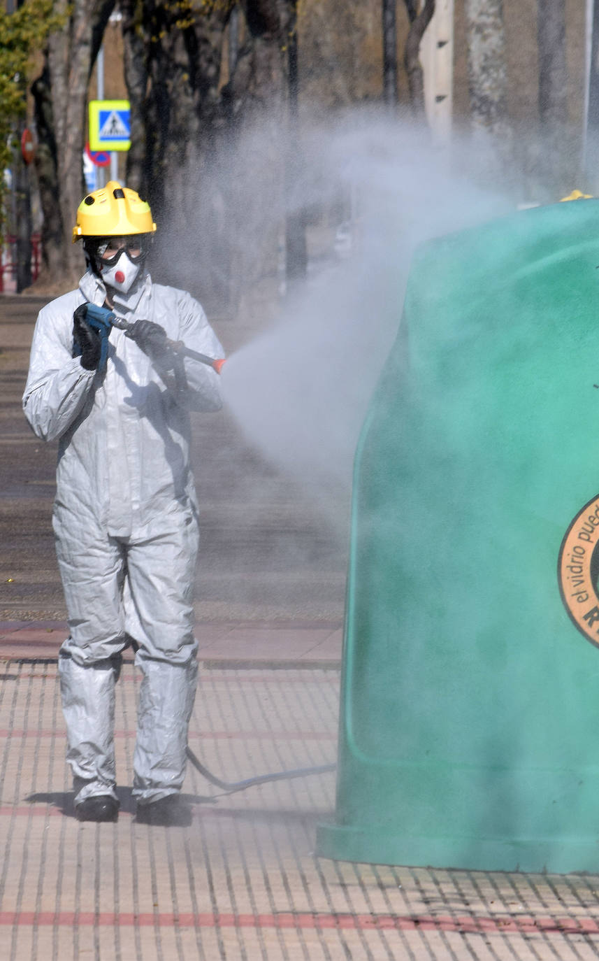 Brigadas municipales. Así trabajan los equipos de limpieza y desinfección del Ayuntamiento de Logroño frente al coronavirus