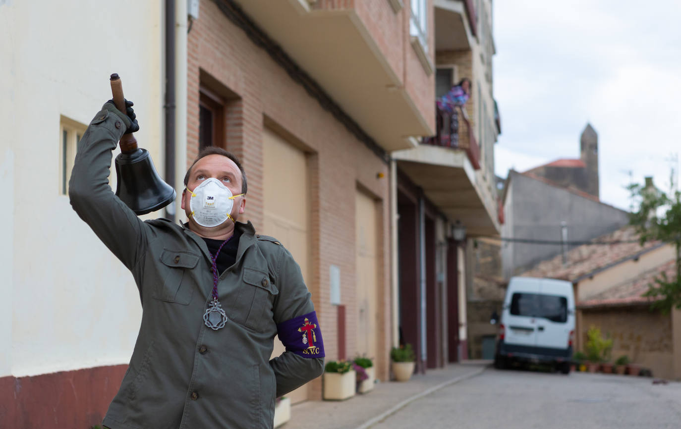 El coronavirus no impide el toque de campana en San Vicente