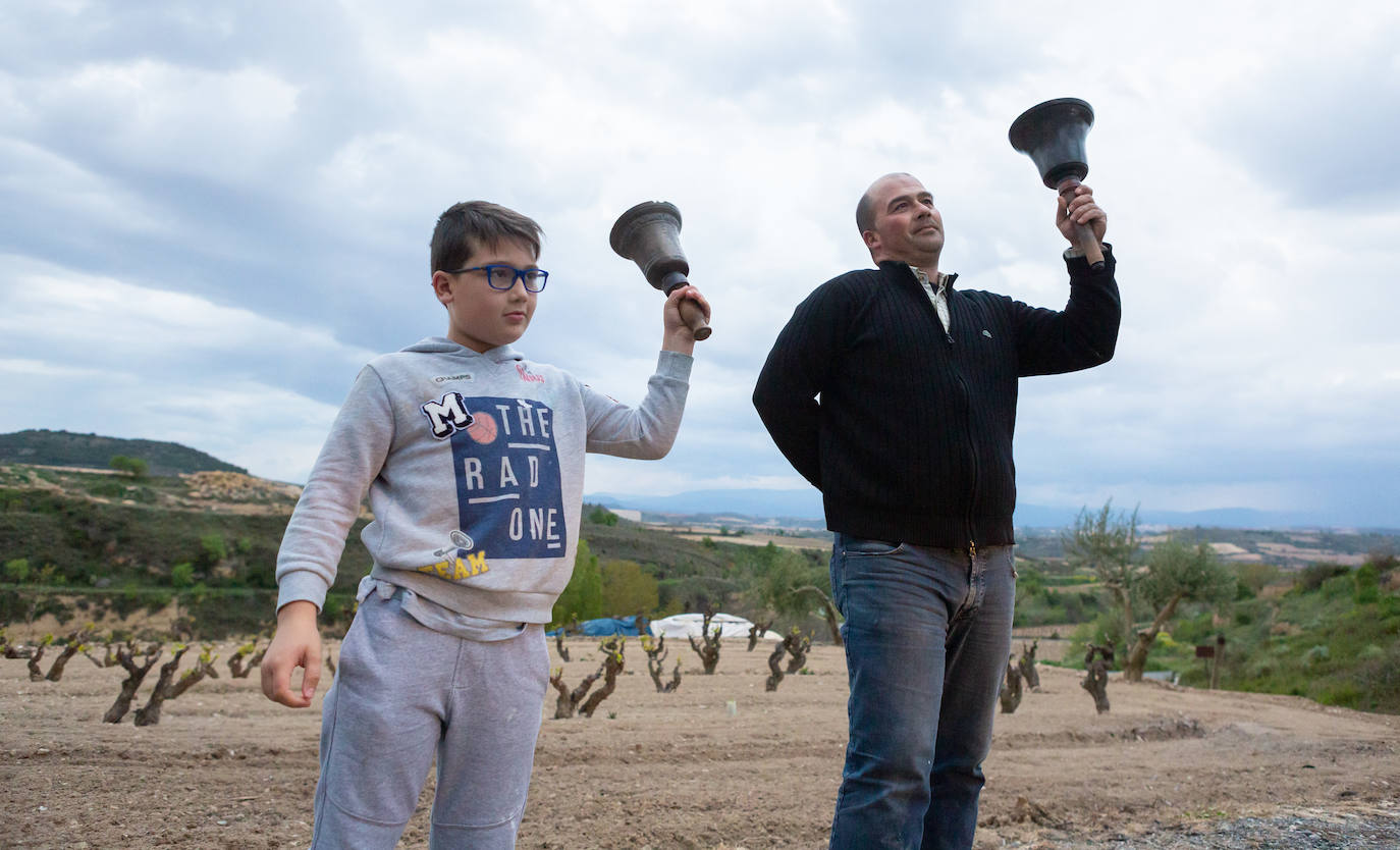El coronavirus no impide el toque de campana en San Vicente