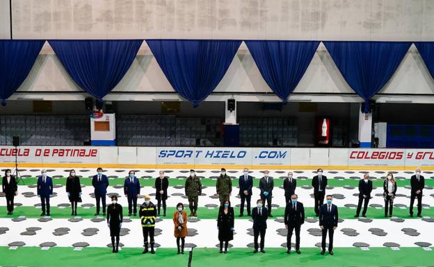 Las autoridades rinden homenaje a las víctimas del coronavirus en el Palacio de Hielo de Madrid 