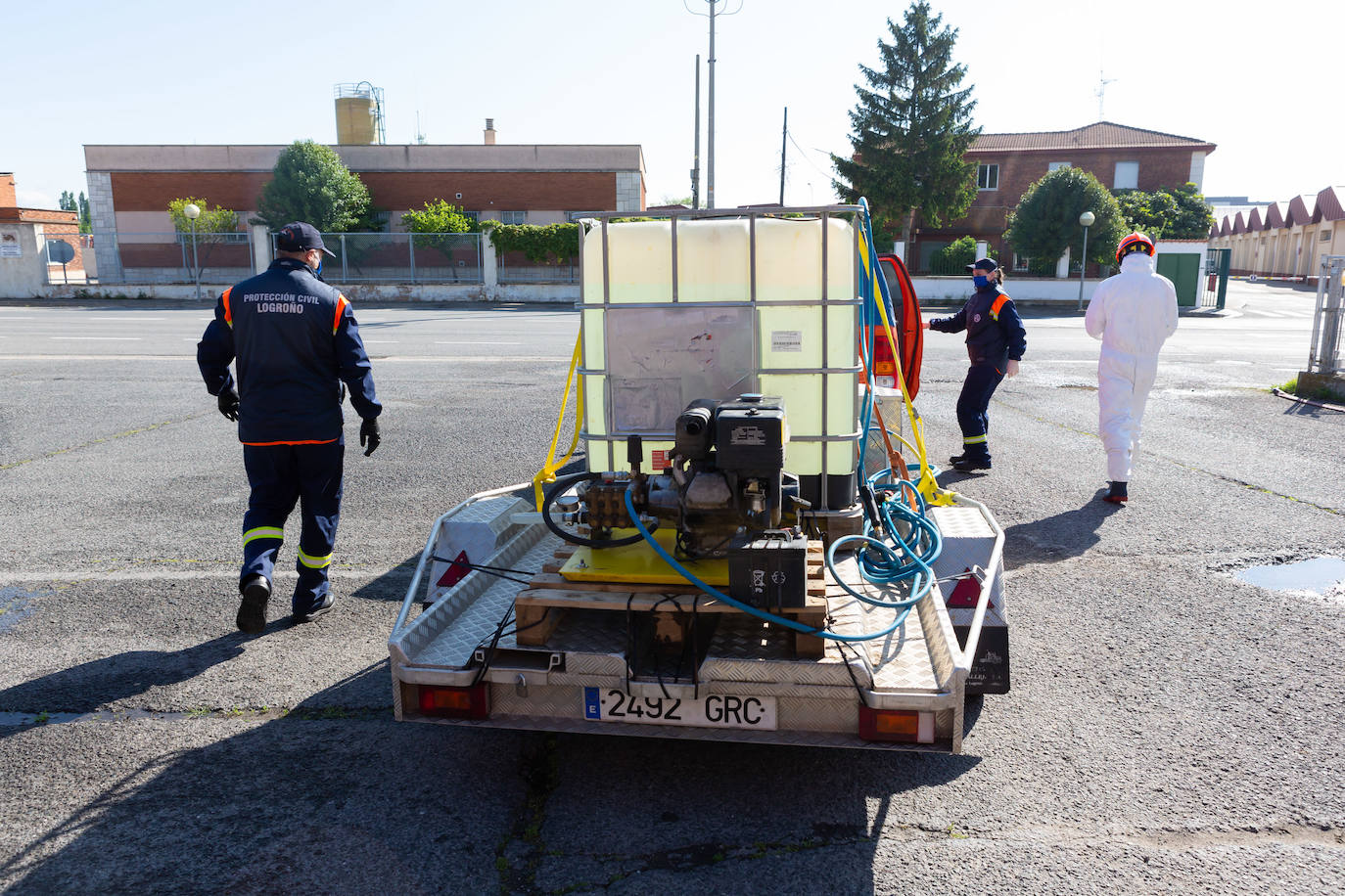 reinta y cinco voluntarios luchan contra el COVID-19