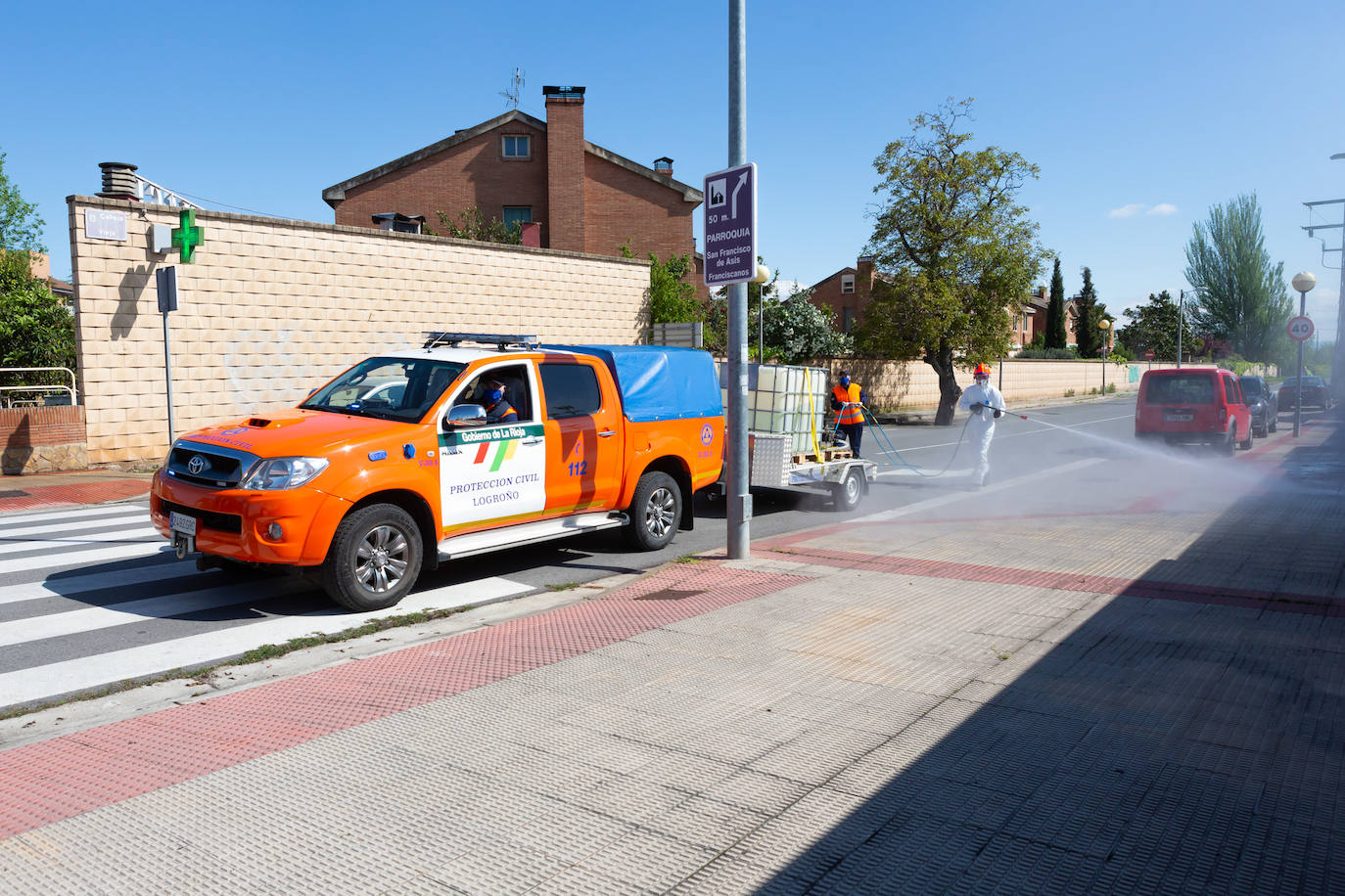 reinta y cinco voluntarios luchan contra el COVID-19