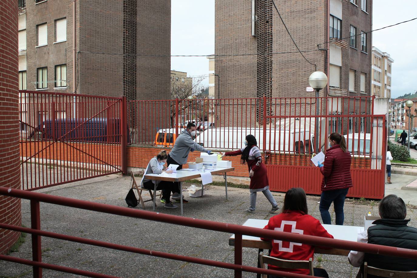 Nájera es uno de los lugares donde este domingo se han comenzado a repartir las pantallas protectoras para los niños.