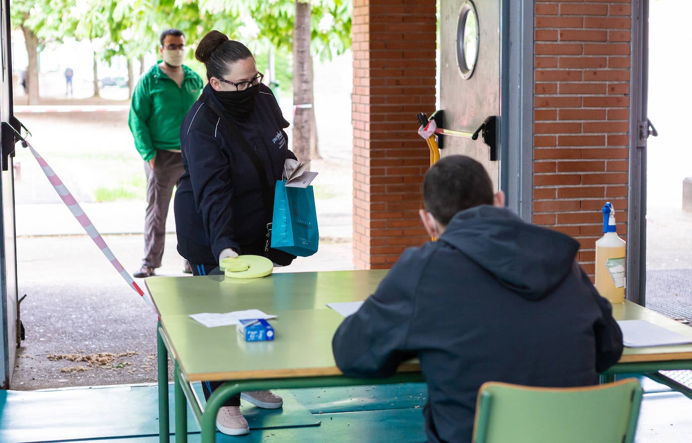 Ya ha comenzado el reparto gratuito de las pantallas para los niños de 0 a 13 años