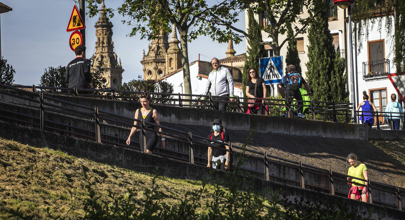 Fotos: Logroño sale a la calle a pasear y a hacer deporte