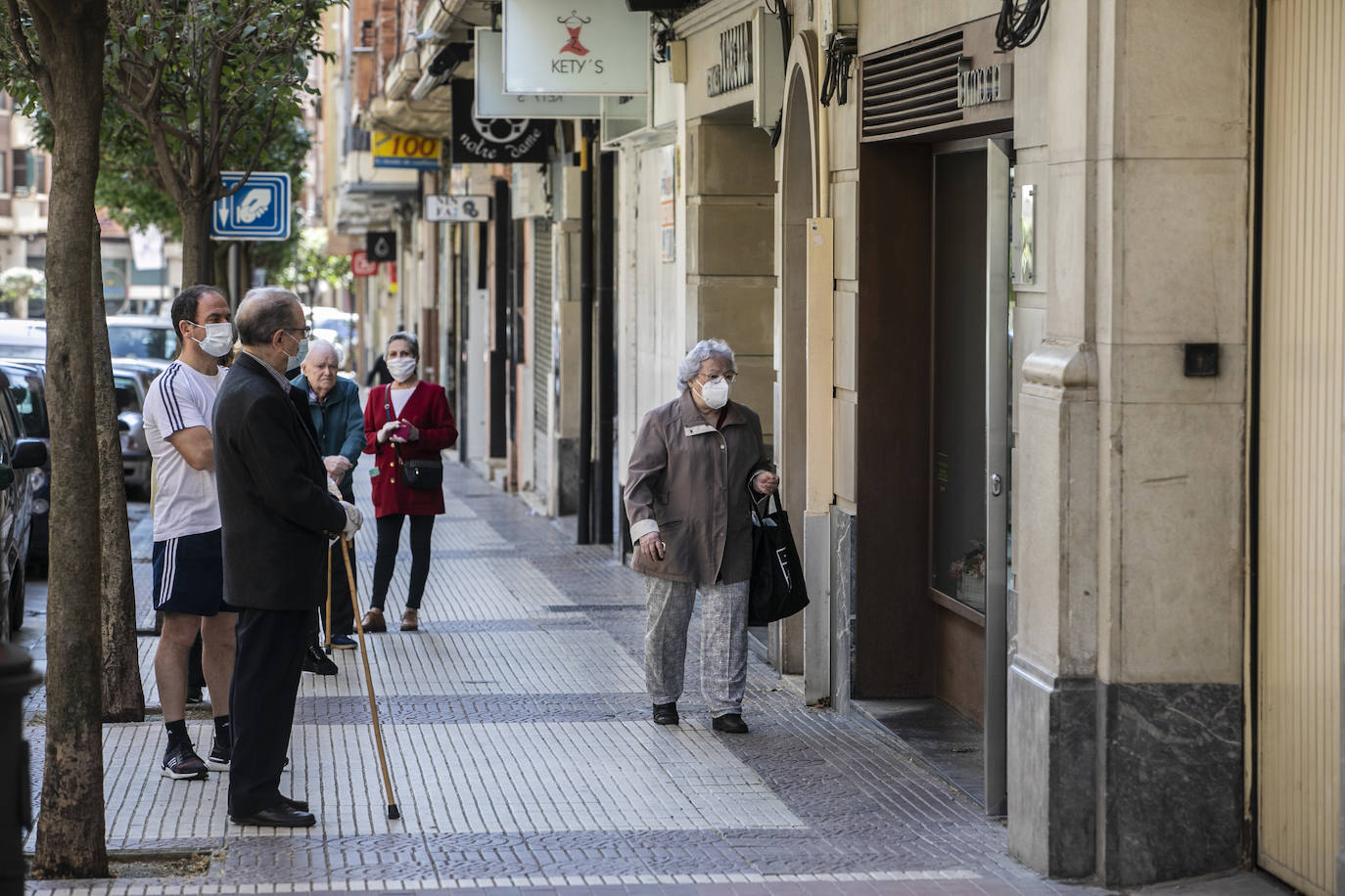 Fotos: Logroño sale a la calle a pasear y a hacer deporte