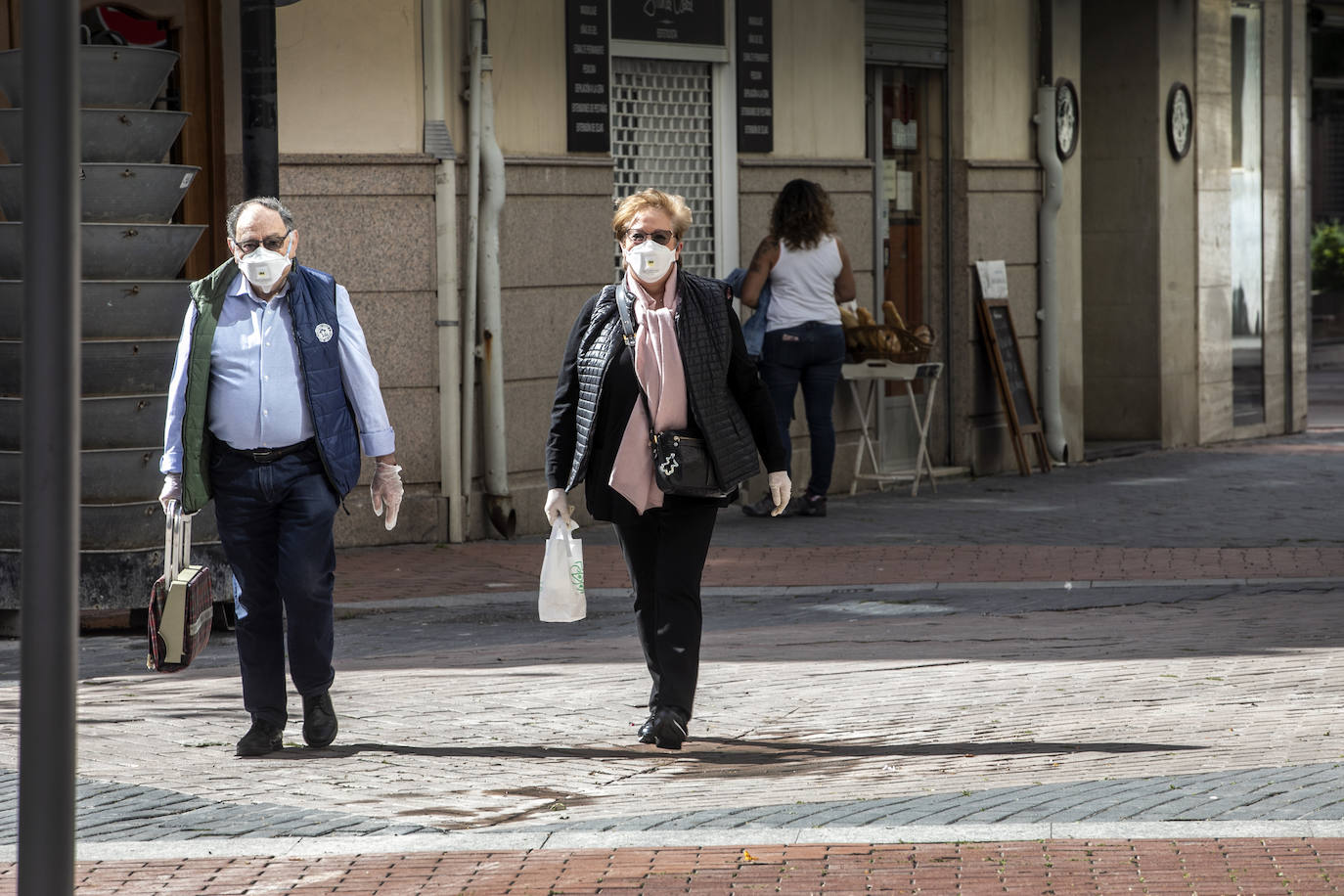 Fotos: Logroño sale a la calle a pasear y a hacer deporte