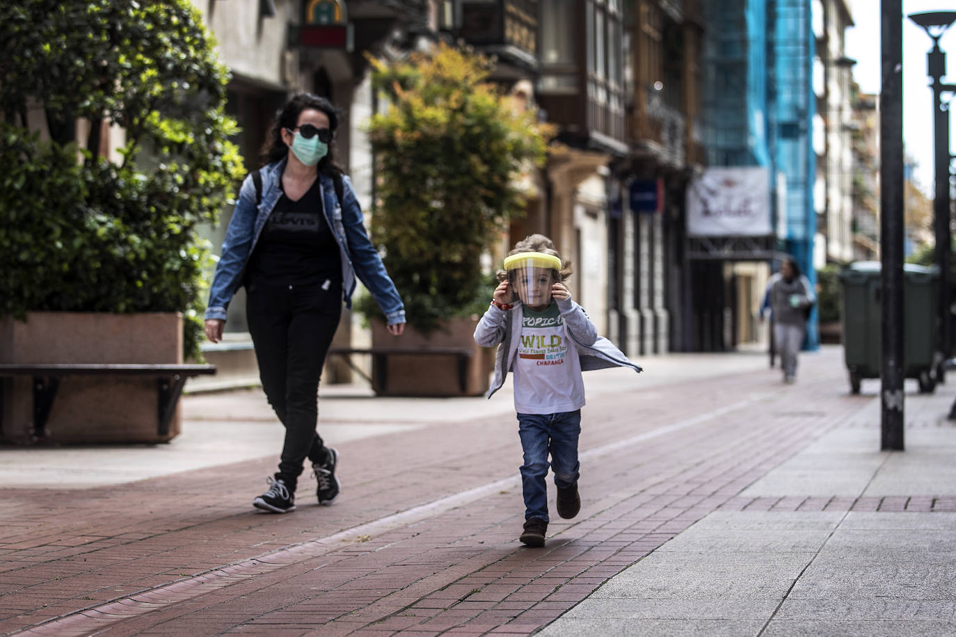 Fotos: Logroño sale a la calle a pasear y a hacer deporte