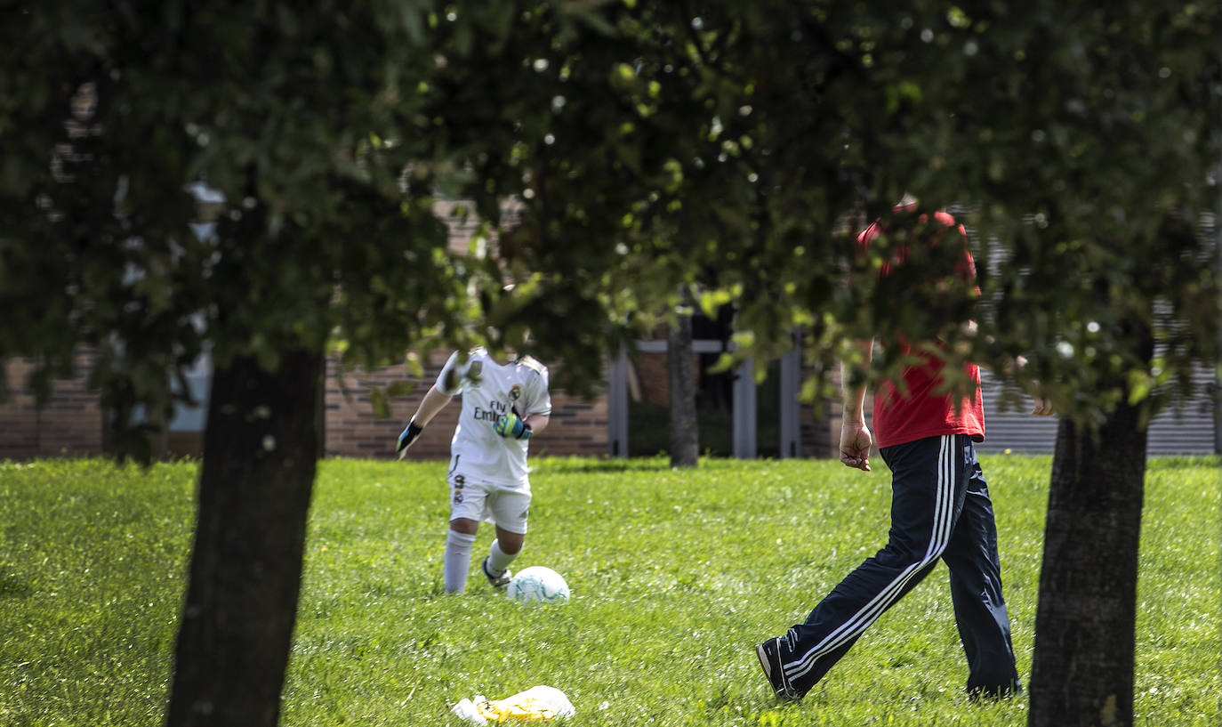 Fotos: Logroño sale a la calle a pasear y a hacer deporte