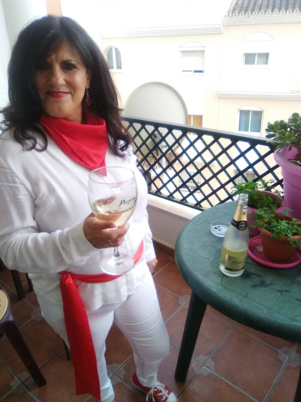 La semana pasada Rincón de Olivedo celebró San Pedro Mártir de Verona. El programa incluyó misa por Facebook, disfraces, gincana, ronda, almuerzo y 'pobre de mí' en los balcones.