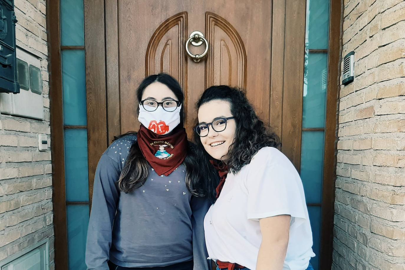 La semana pasada Rincón de Olivedo celebró San Pedro Mártir de Verona. El programa incluyó misa por Facebook, disfraces, gincana, ronda, almuerzo y 'pobre de mí' en los balcones.