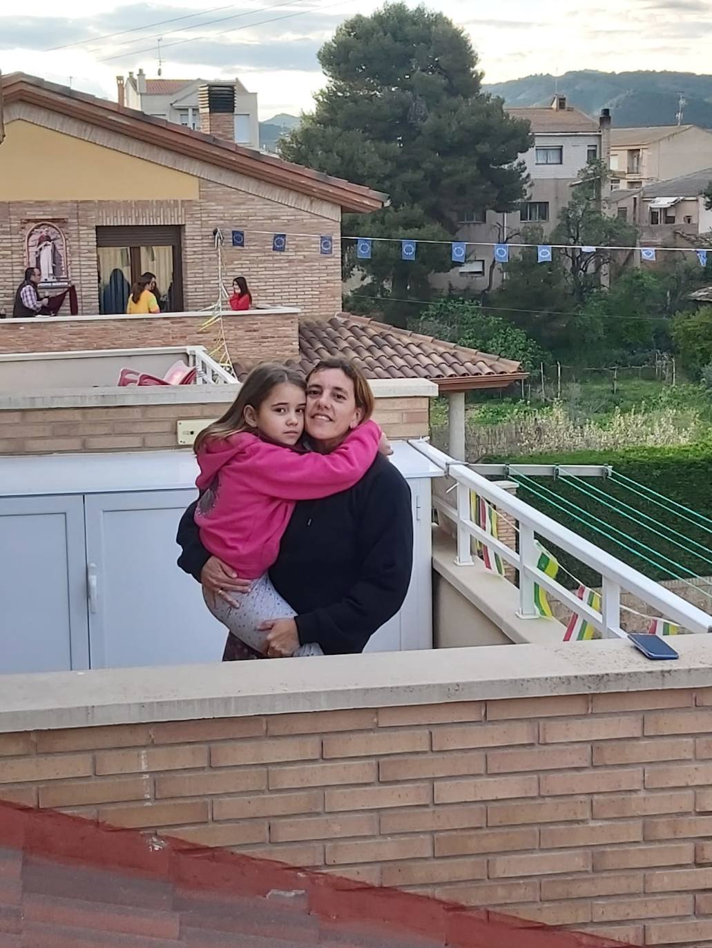 La semana pasada Rincón de Olivedo celebró San Pedro Mártir de Verona. El programa incluyó misa por Facebook, disfraces, gincana, ronda, almuerzo y 'pobre de mí' en los balcones.