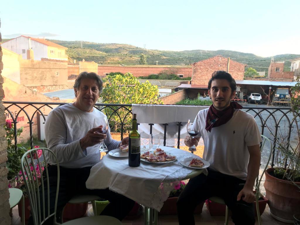 La semana pasada Rincón de Olivedo celebró San Pedro Mártir de Verona. El programa incluyó misa por Facebook, disfraces, gincana, ronda, almuerzo y 'pobre de mí' en los balcones.