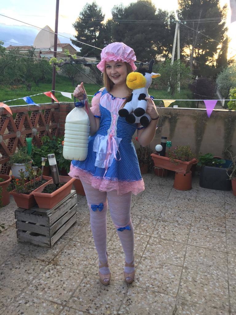 La semana pasada Rincón de Olivedo celebró San Pedro Mártir de Verona. El programa incluyó misa por Facebook, disfraces, gincana, ronda, almuerzo y 'pobre de mí' en los balcones.