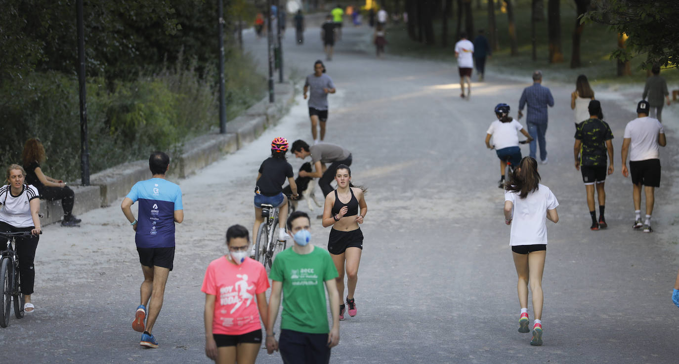 Fotos: Los logroñeses se han echado a las calles y parques en tromba