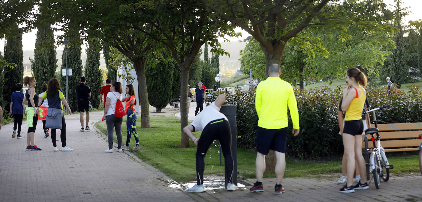 Fotos: Los logroñeses se han echado a las calles y parques en tromba