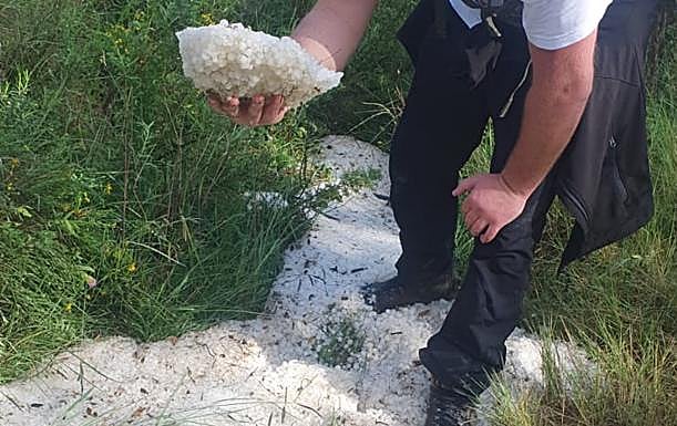El granizo hace estragos en la comarca de Haro