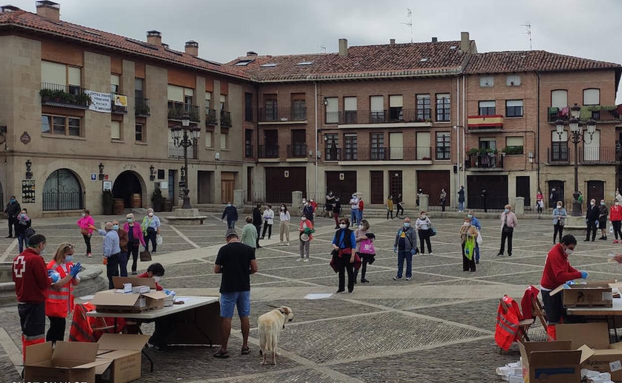 Coronavirus en La Rioja: Santo Domingo entrega mascarillas a quienes no pudieron recogerlas el sábado