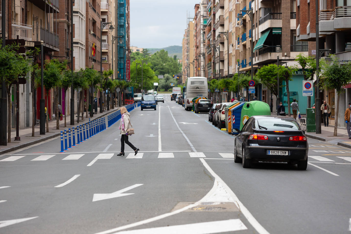 La ciudad de Logroño amplía sus aceras para desplazarse de forma segura durante la crisis pero con visos de permanencia