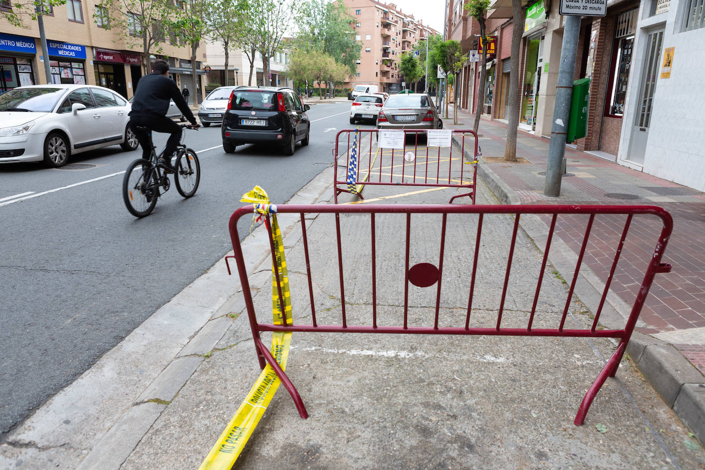 La ciudad de Logroño amplía sus aceras para desplazarse de forma segura durante la crisis pero con visos de permanencia