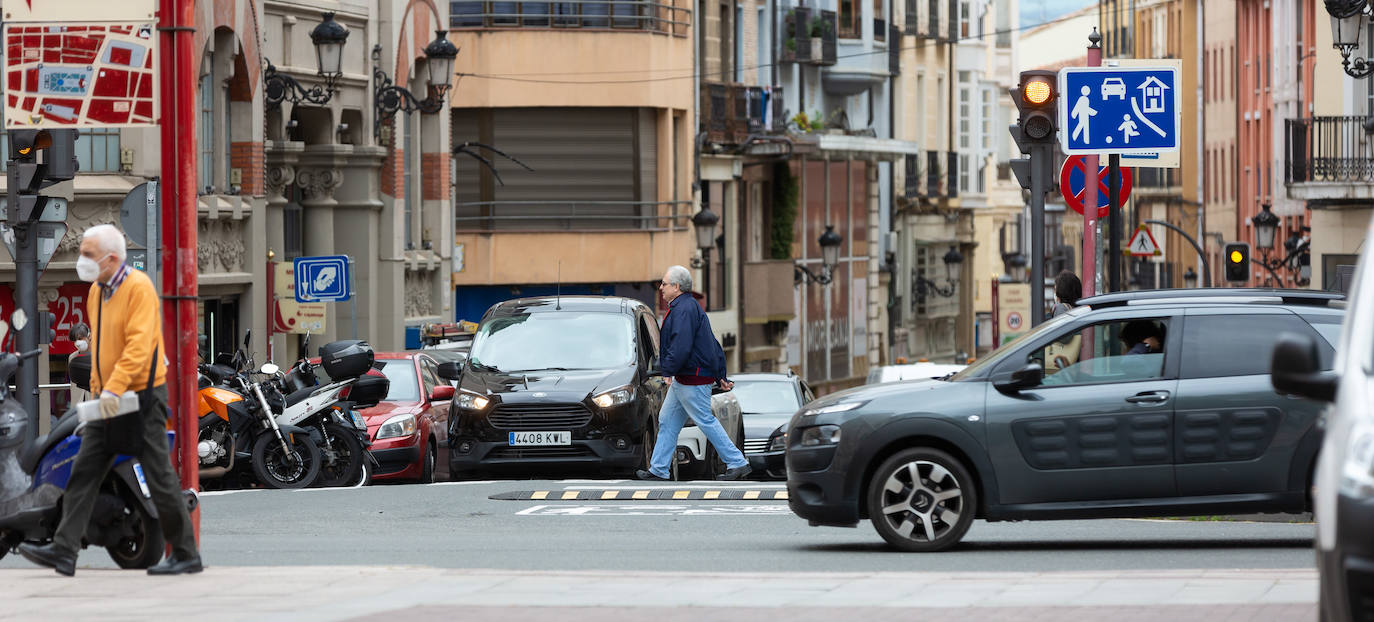 La ciudad de Logroño amplía sus aceras para desplazarse de forma segura durante la crisis pero con visos de permanencia