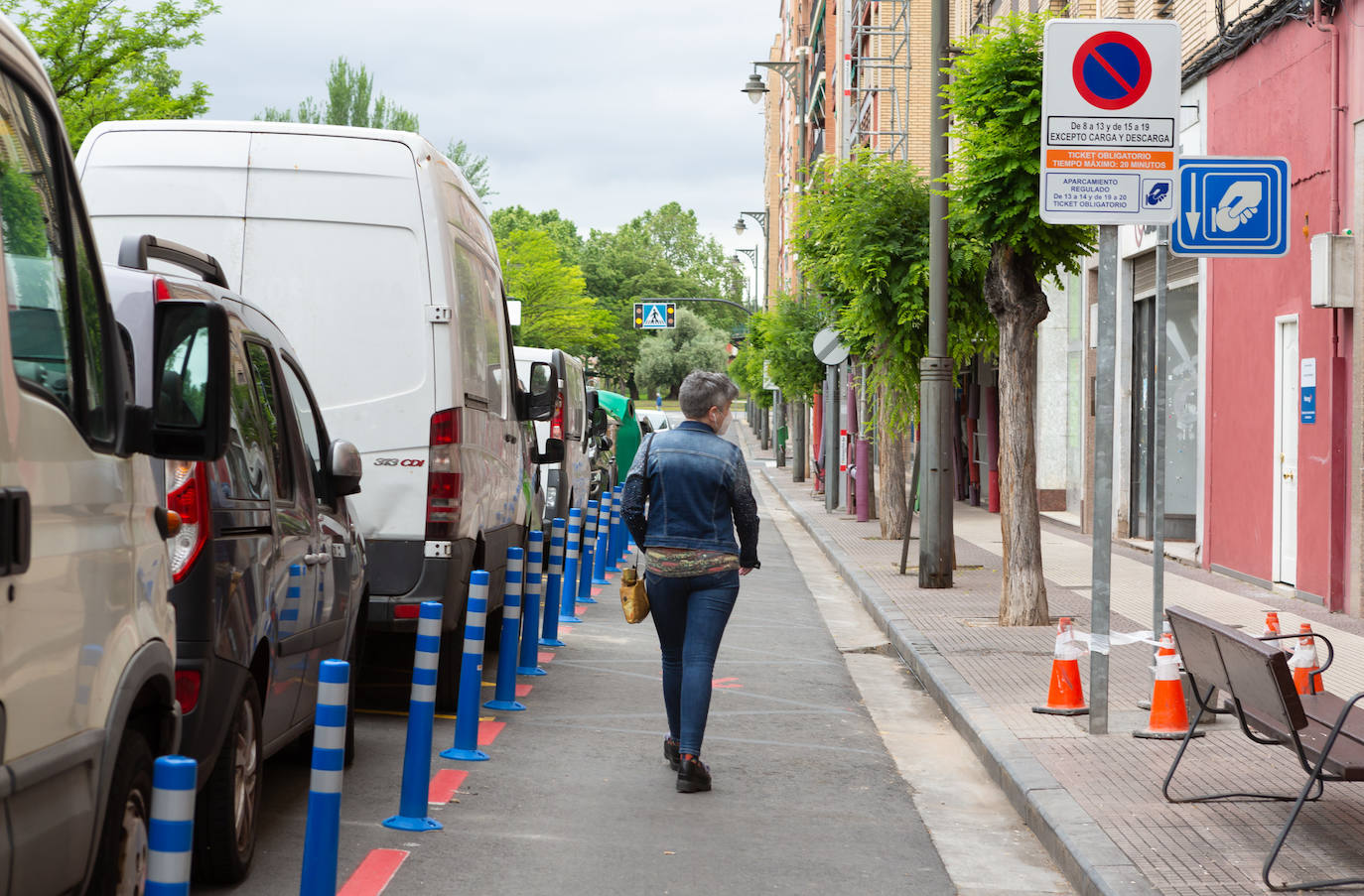 La ciudad de Logroño amplía sus aceras para desplazarse de forma segura durante la crisis pero con visos de permanencia