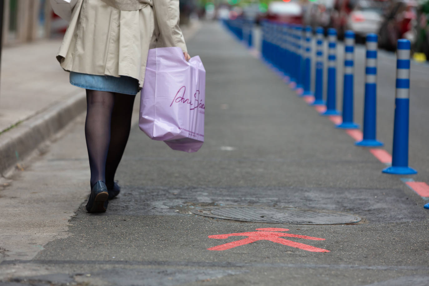 La ciudad de Logroño amplía sus aceras para desplazarse de forma segura durante la crisis pero con visos de permanencia