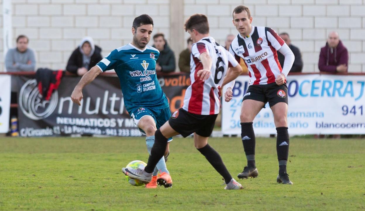 Imagen del partido entre SD Logroñés y Varea que se jugó en febrero en el Mundial'82 y que acabó con el triunfo del primero. 