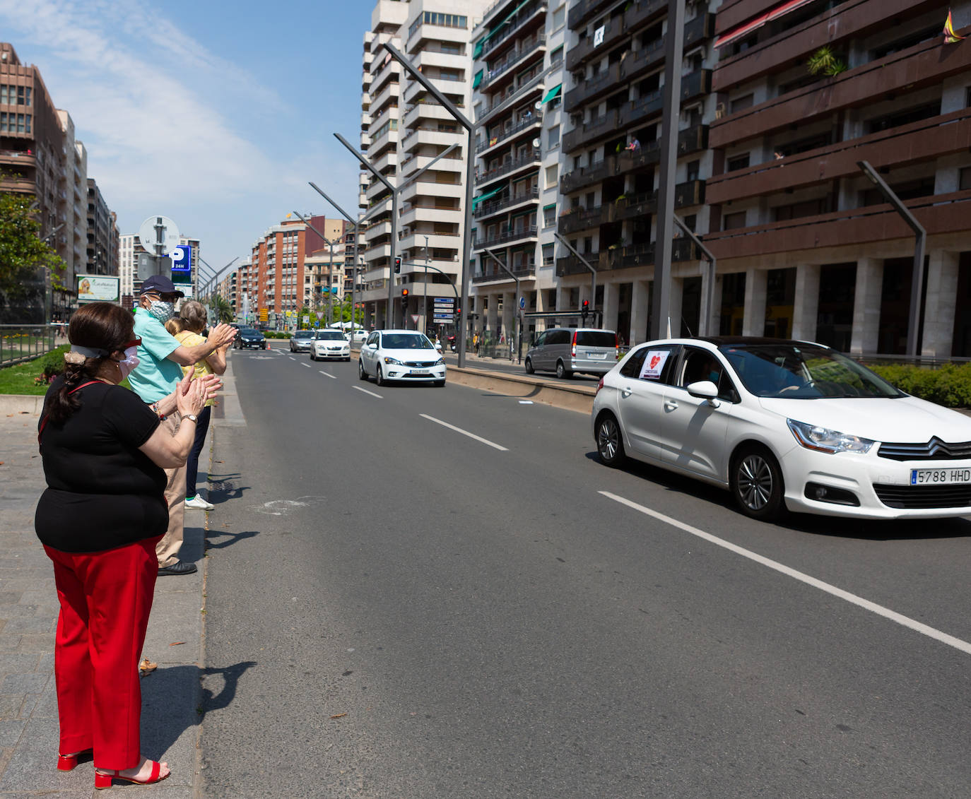 La manifestación ha reunido, según los organizadores, a unos 2.000 vehículos