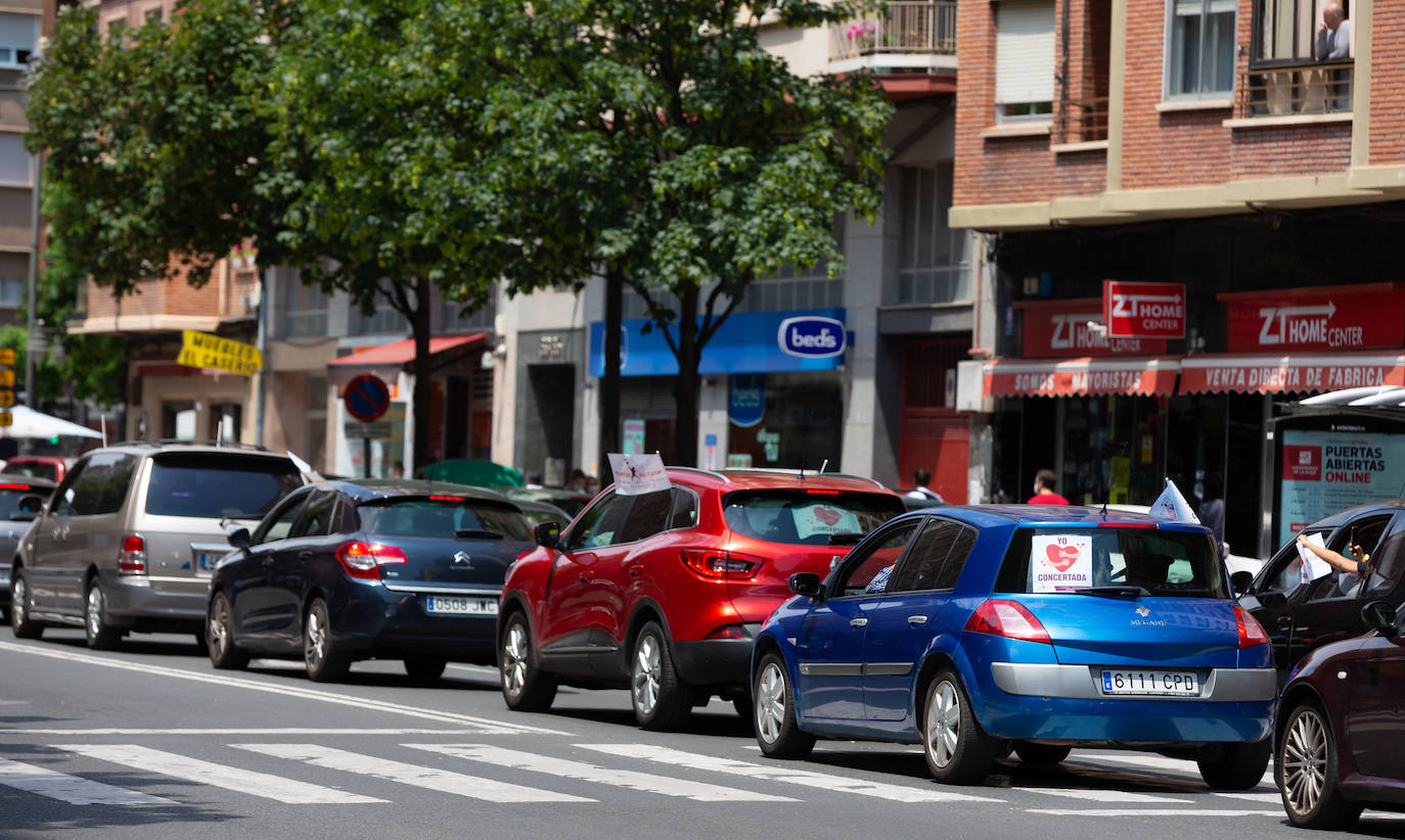 Según la organización, unos 2.000 vehículos han participado en la manifestación