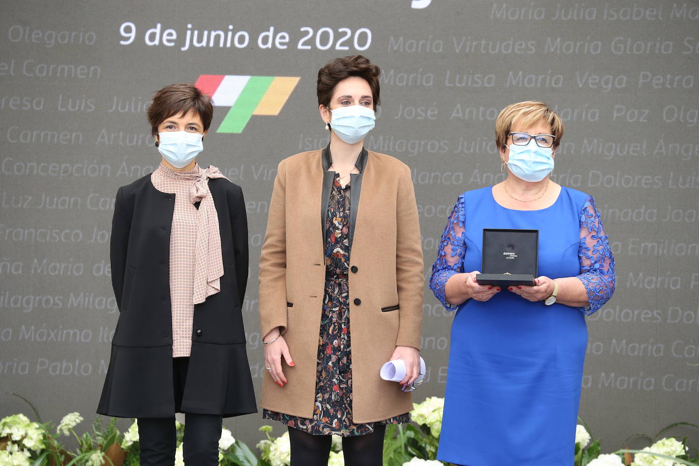 El recientemente fallecido teniente coronel Jesús Gayoso y el colectivo de profesionales sanitarios y sociosanitarios de la región han sido los distinguidos en este Día de La Rioja que ha estado marcado por la lucha contra el Covid-19