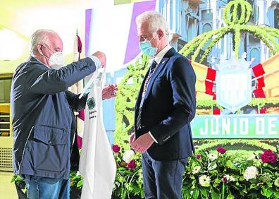 Imagen secundaria 1 - Distintos momentos del acto con el que la ciudad quiso conmemorar el patrón... quedando emplazados a celebrar el V Centenario en 2021 sin COVID-19 a ser posible. 