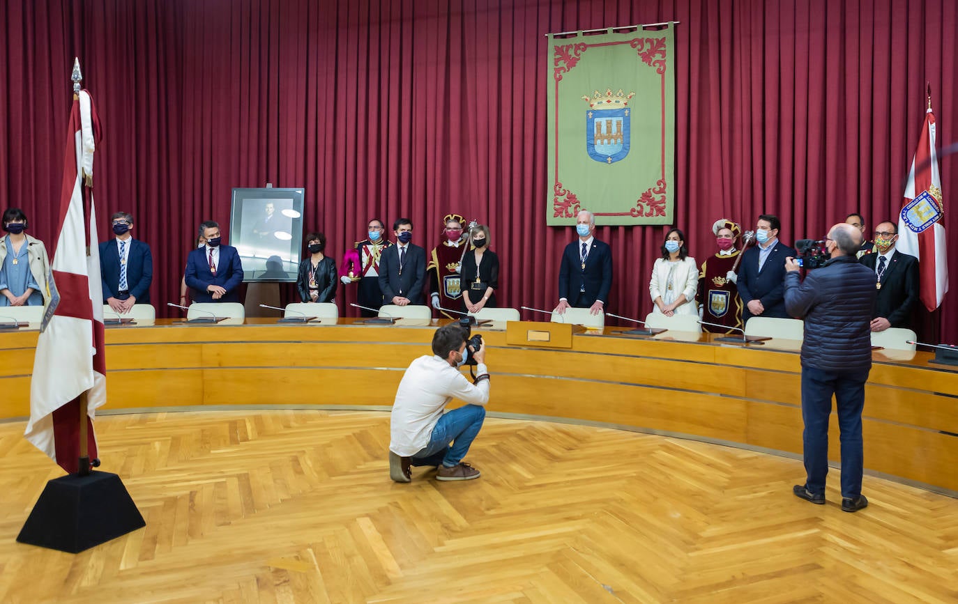 El Consistorio ha reconocido la responsabilidad «ejemplar» de la ciudadanía logroñesa en este estado de alarma y el trabajo de los sanitarios, de las fuerzas y los cuerpos de seguridad, así como de los empleados públicos. 