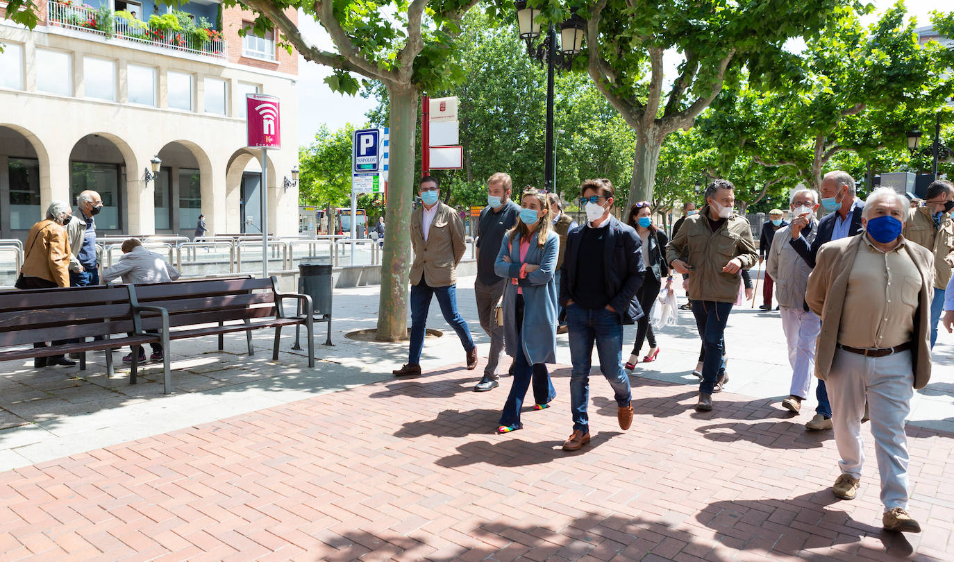 Diego Urdiales ha encabezado el 'paseo' taurino por El Espolón