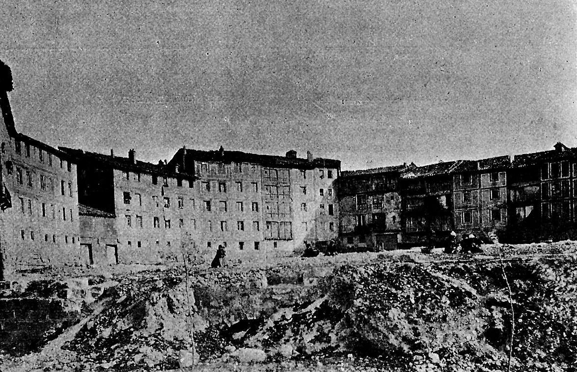  Fotografía de la antigua plaza de El Coso, donde se celebraban los festejos taurinos. 