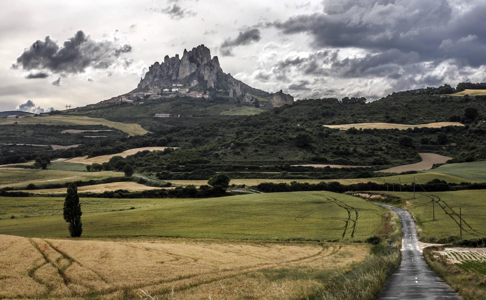 De Cellorigo a Villaseca: el púlpito, la cresta y un ábside románico