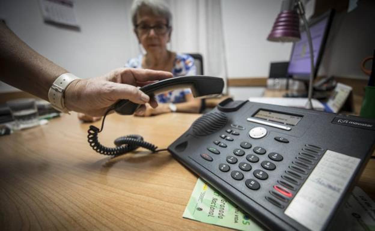 Imagen de un teléfono de la Esperanza.