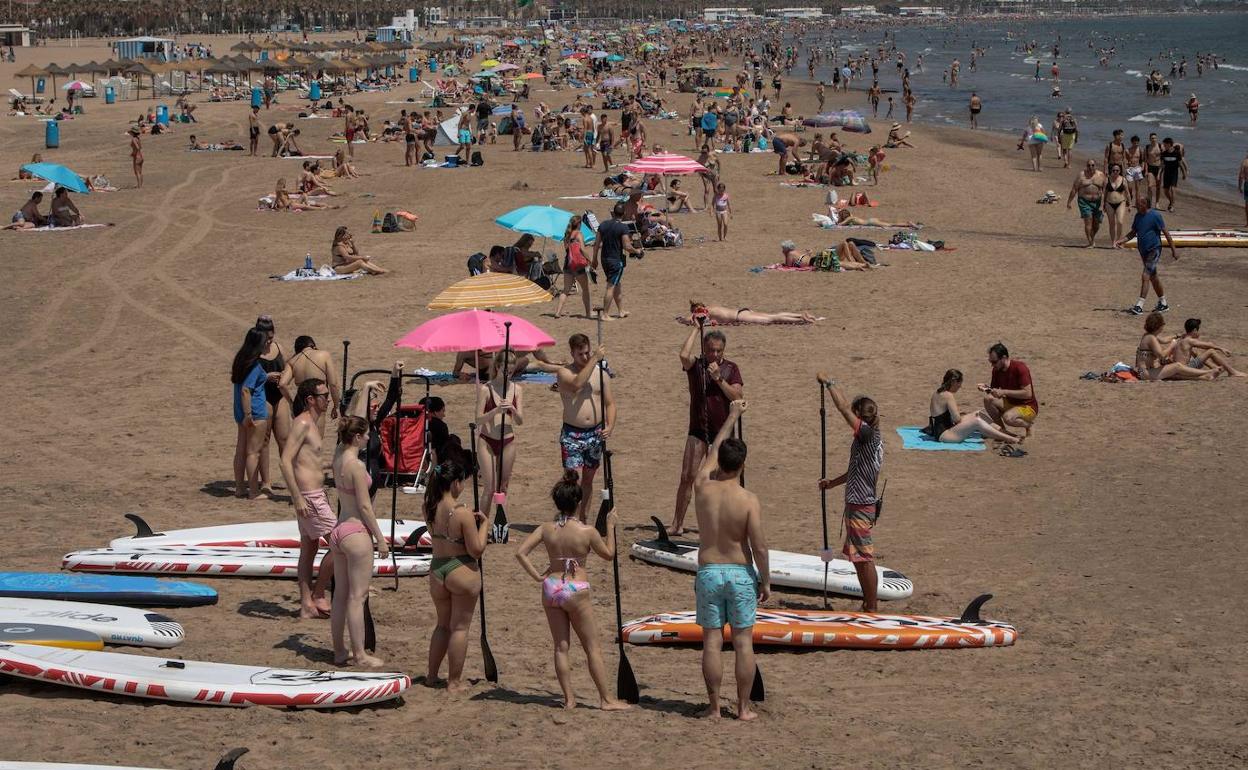 Playa de Valencia en la nueva normalidad.