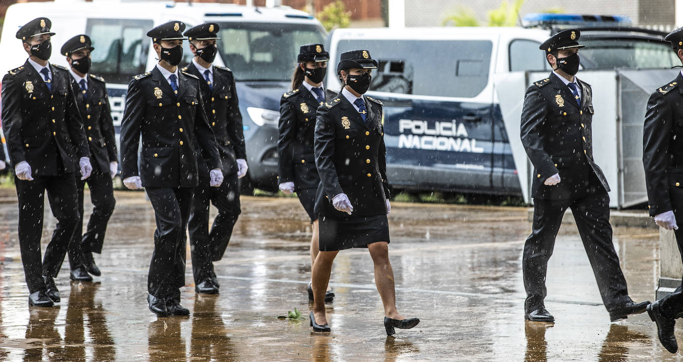 Veinte nuevos agentes han protagonizado este acto en Logroño