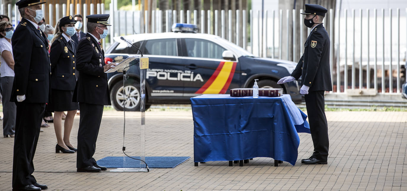 Veinte nuevos agentes han protagonizado este acto en Logroño