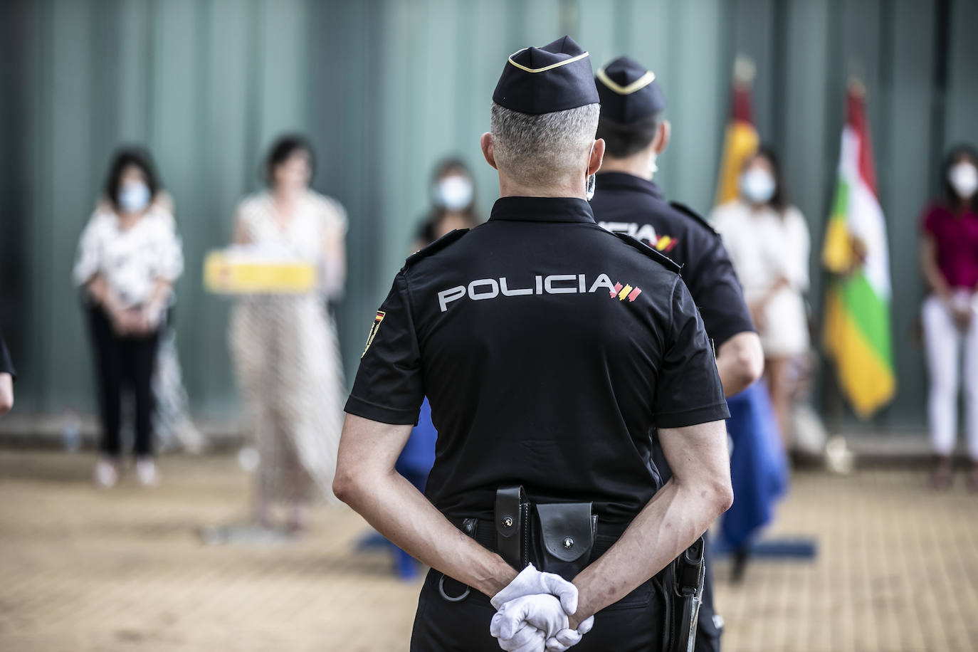 Veinte nuevos agentes han protagonizado este acto en Logroño