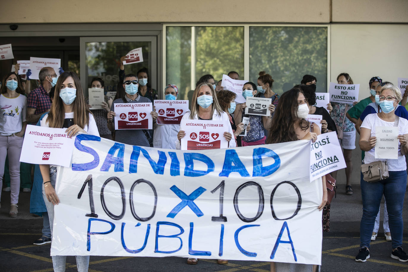 Los trabajadores pidieron este lunes la contratación de más personal y espacios más adecuados