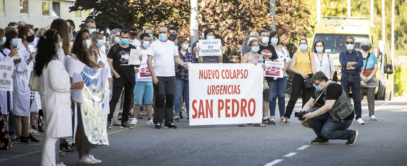 Los trabajadores pidieron este lunes la contratación de más personal y espacios más adecuados