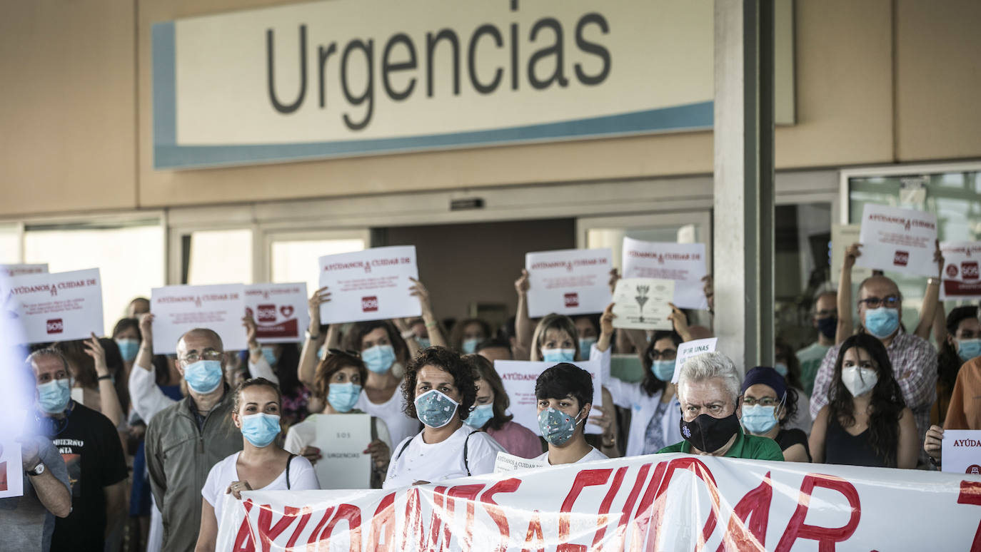 Los trabajadores pidieron este lunes la contratación de más personal y espacios más adecuados