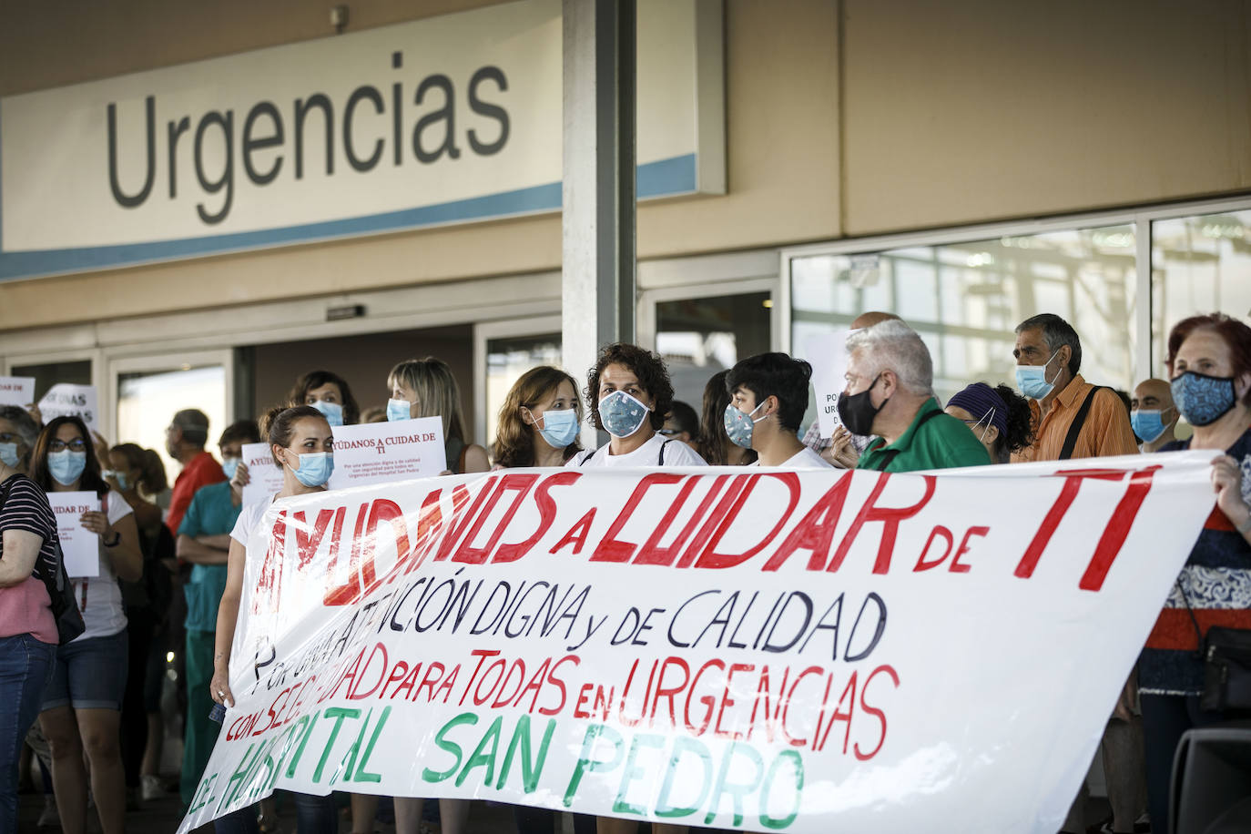 Los trabajadores pidieron este lunes la contratación de más personal y espacios más adecuados