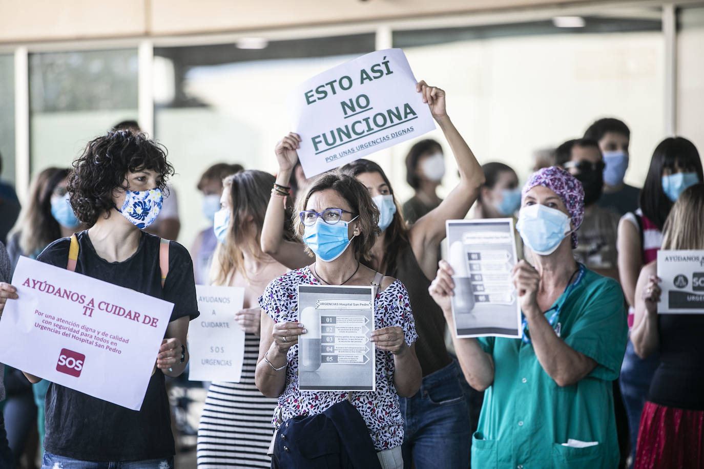 Los trabajadores pidieron este lunes la contratación de más personal y espacios más adecuados